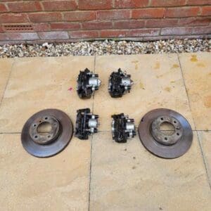 XJ40 Brake calipers front & rear
