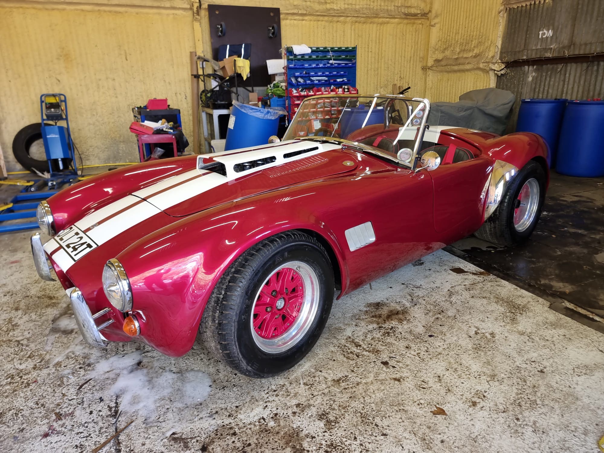 V12 5.3L Dax Cobra
